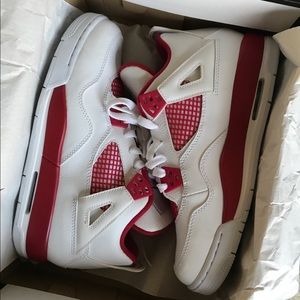 Jordan “Alternate 89” Retro 4